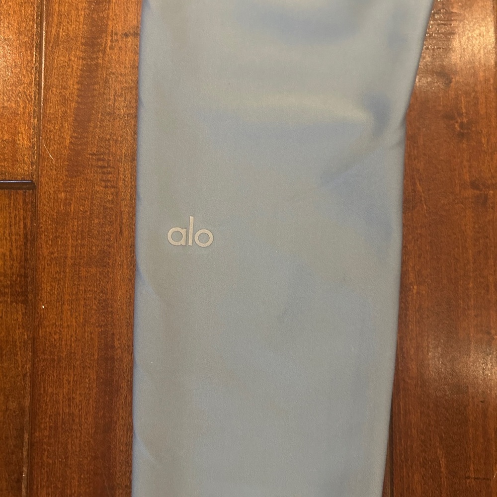 Perfect condition light blue ALO leggings